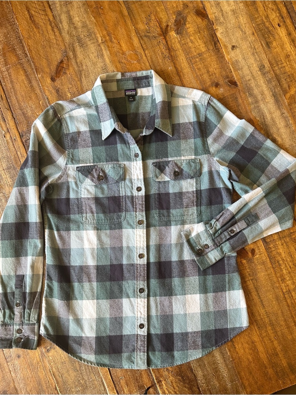 Patagonia women's Mint & Dark Green Plaid Button-Down Shirt